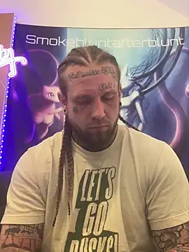 Smokebluntafterblunt webkamerás műsora