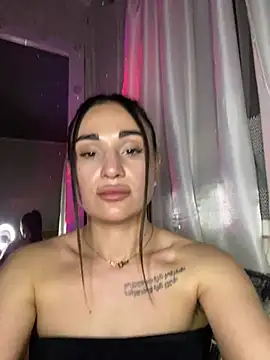 Show modela MonikaSi na web-kameri