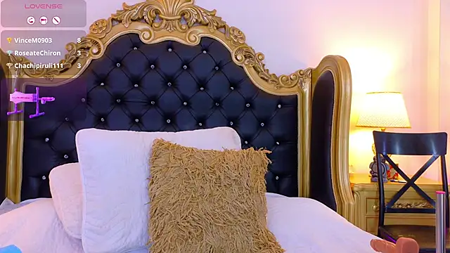 AdelinaVans' Live XXX Chat