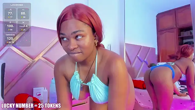 Chatroom XXX en direct de SophieSinclair