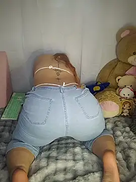 Foxylisaflores' Webcam Show