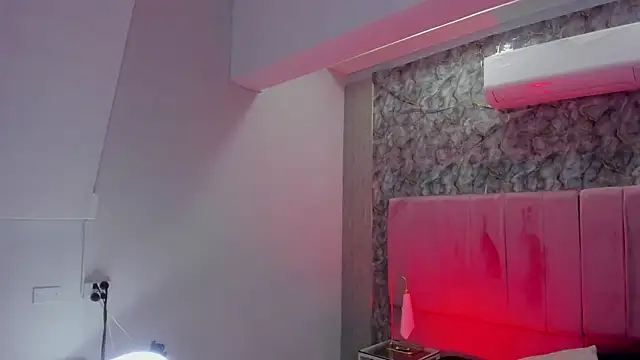 aliccecooper's Live XXX Chat