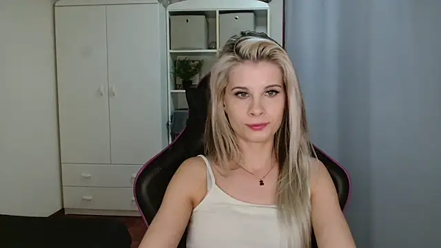 KristineGlow Live XXX-Chat