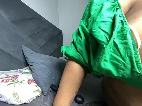 MissLola27's Live XXX Chat