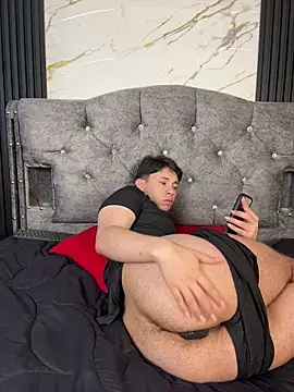 Pertunjukan Kamera Web Noah-ledom