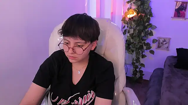 Nathaly_ds Adlı Modelin Canlı XXX Sohbeti