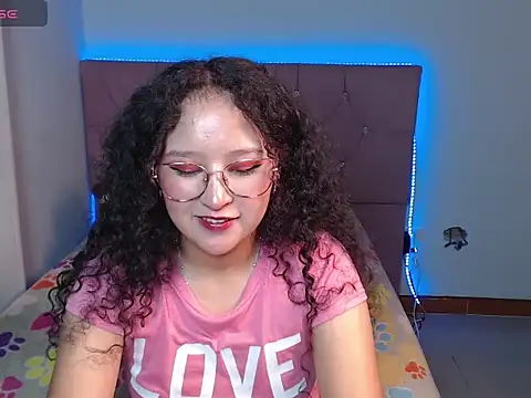 littlelion18's Live XXX Chat