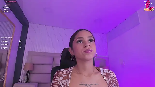 Chatroom XXX en direct de CarolineFyre