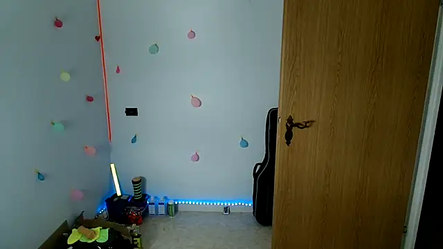 hei_69 即時 XXX 聊天