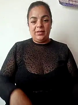 Mia-Glown Live XXX chat