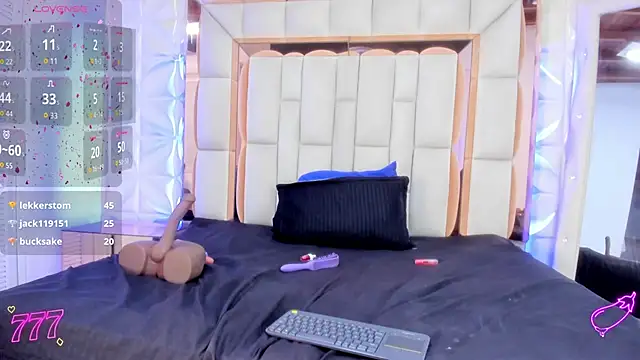 แชท XXX สดของ Sarah_Adamss