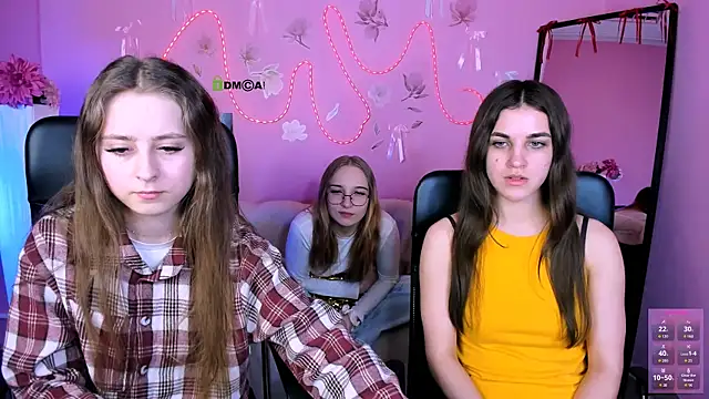 Chat +18 de rebecca_smile ao vivo