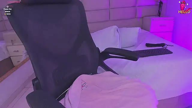 Chat +18 de CarolineFyre ao vivo