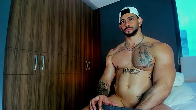 massimo_visconti Adlı Modelin Canlı XXX Sohbeti