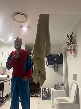 wasntevenme: διαδικτυακό σόου στην κάμερα