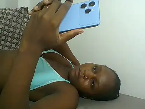 Chocolateskin4 Live XXX-Chat