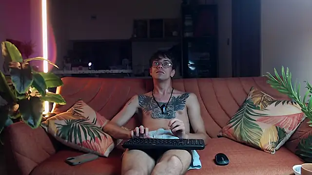 William_Henry_ Adlı Modelin Canlı XXX Sohbeti