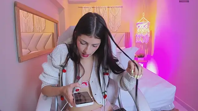 IaraMiranda Adlı Modelin Canlı XXX Sohbeti