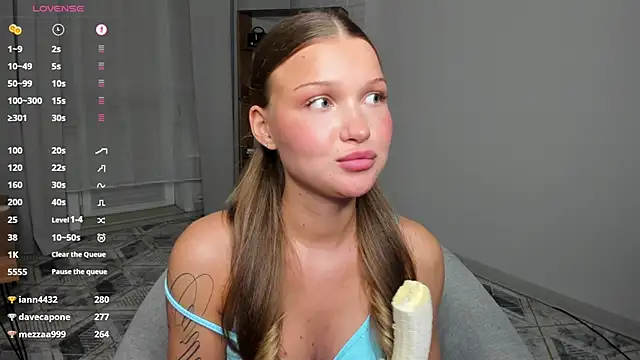 UuGrech's Live XXX Chat