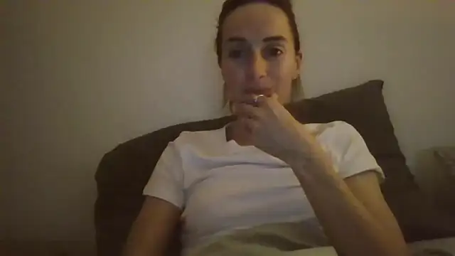 SportyBella_91 Live XXX-Chat