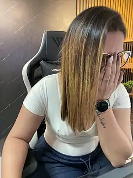 KellyBrooklyn_'s Live XXX Chat