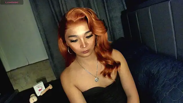 TrinityFucksYou 网络视讯表演