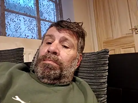 stud2512 élő XXX-chatje