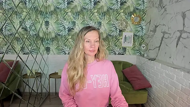 NancyGrace Adlı Modelin Canlı XXX Sohbeti