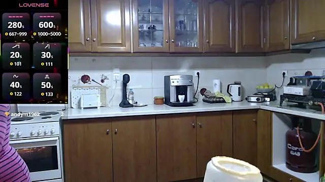 XXX chat uživo modela JennaDeluxe