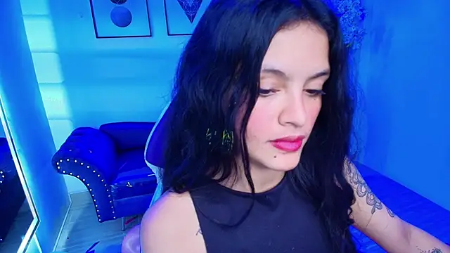 Maddie_T18: απευθείας συνομιλία ΧΧΧ