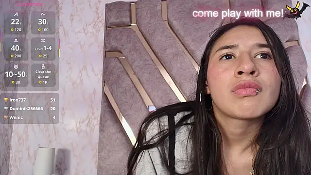 Czat XXX na żywo – LilyRossi_