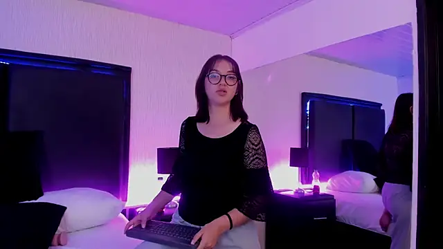 Chatroom XXX en direct de LilithBluum