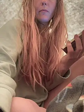 Czat XXX na żywo – GoldenFlameGoddess