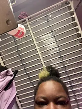 Онлайн чат XXX DamnBubbles