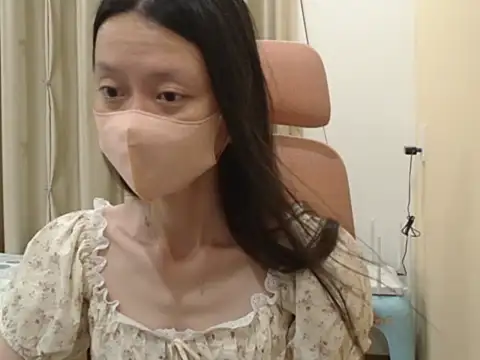 Lil-Cherries 现场XXX聊天