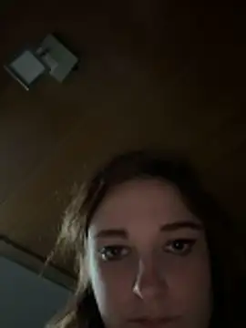 ViviLuu live XXX chat