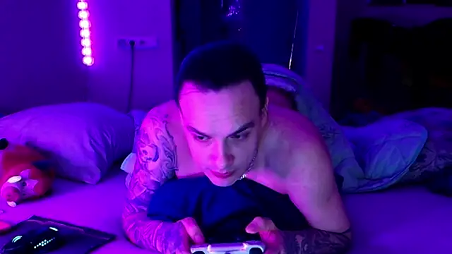 baphomet_from_ice élő XXX-chatje