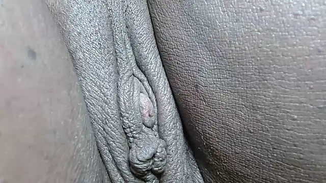 morenahott1's Live XXX Chat