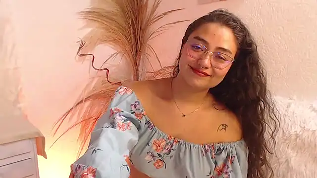 _Kim__M live XXX chat