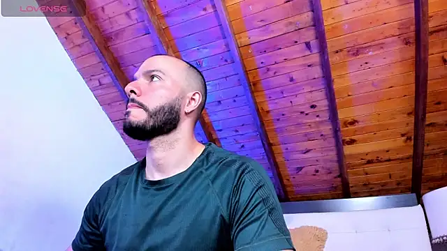 Pokazy przed kamerką – Tom_Bailey