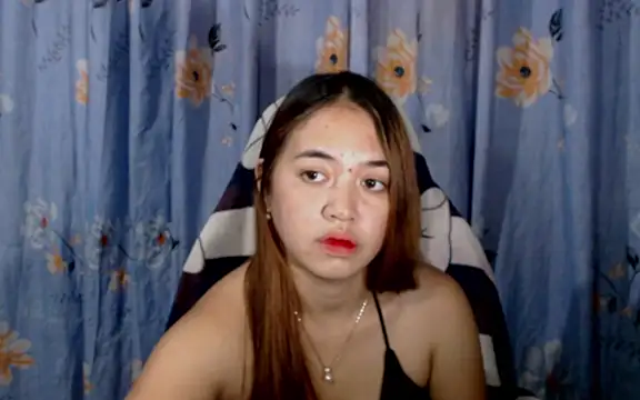 urlover_mae26 Chat XXX in diretta