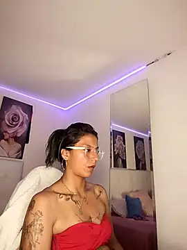 SamathaMay 现场XXX聊天