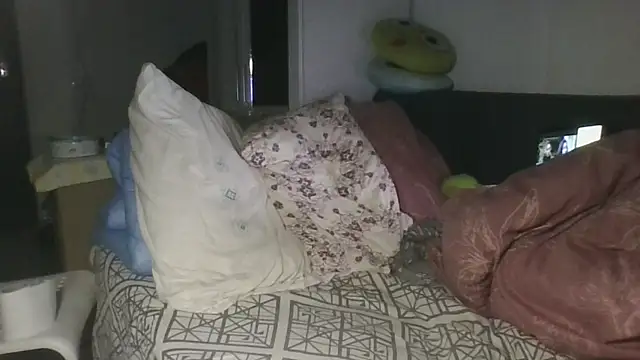 vitalik66679 Adlı Modelin Canlı XXX Sohbeti