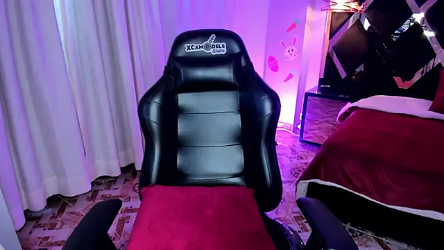 Lucia_24x Adlı Modelin Canlı XXX Sohbeti