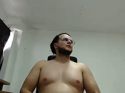 Show modela Masterboy00 na web-kameri