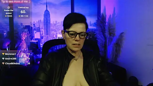 ninarandmann's Live XXX Chat