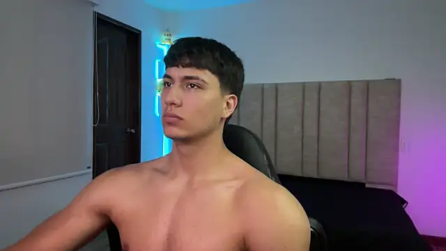 CHRIS_MORGAN1's Webcam Show