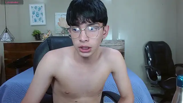 SantiTwinkyy Pertunjukan Webcam