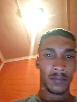 Zinedean24 Show in webcam