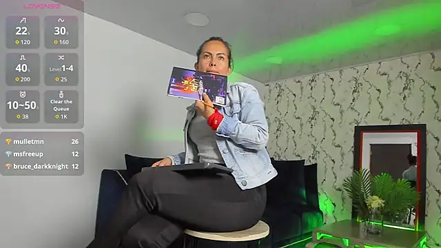 ShaylaMars' Live XXX Chat